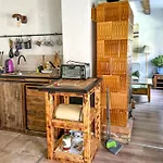 Πανσιόν Pista Papa Tanyaja